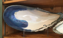 Load image into Gallery viewer, Mussel Shell Bakers (four sizes)