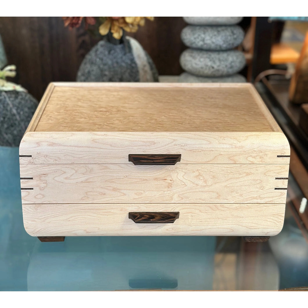 Birdseye Maple Grand Jewelry Box