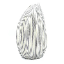 Load image into Gallery viewer, Blue &amp; White Dots Seda Vase