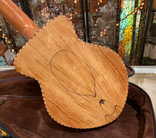 Load image into Gallery viewer, Ukulele - Spalted Maple